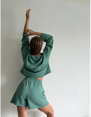 Спортивний костюм зеленого кольору Спортивний костюм зеленого кольору