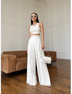 Женские брюки палаццо в молочном цвете