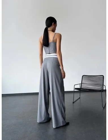 Женский костюм тройка, цвет светлый-мокко