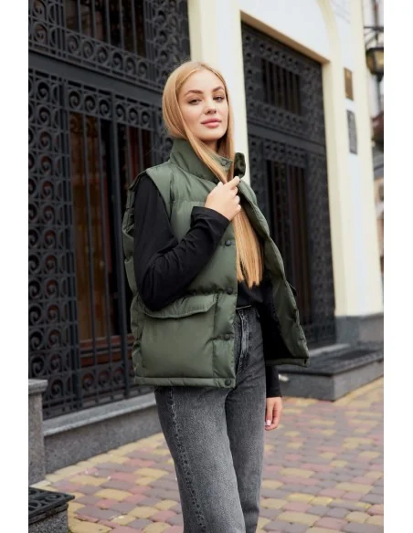 Жіноча жилетка у кольорі хакі