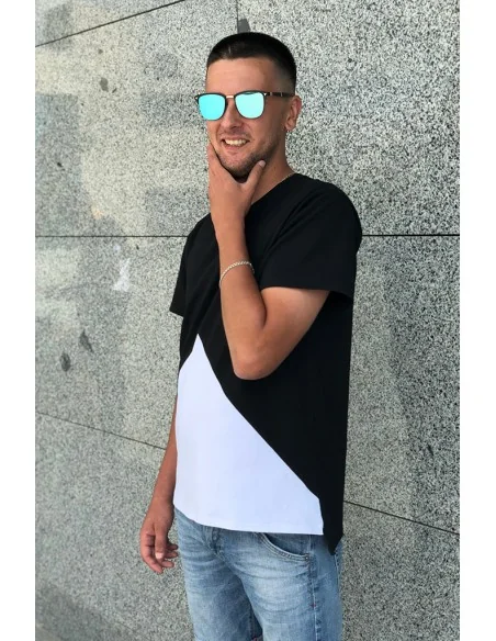 Футболка UNISEX Classic черно-белая, с белым треугольником снизу