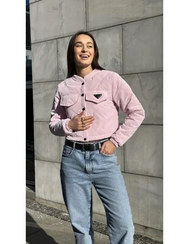 Женский бомбер на пуговицах в розовом цвете