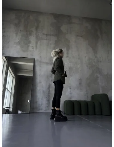 Жіночий, подовжений бомбер у кольорі хакі