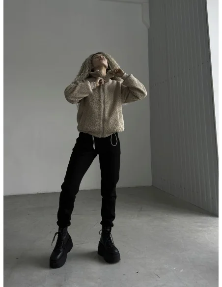 Женский бомбер TEDDY в бежевом цвете