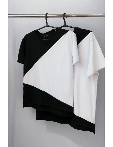 Футболка черно-белая Classic UNISEX с белым треугольником сбоку