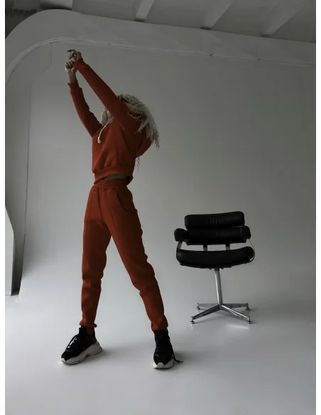 Женский, теплый костюм в красном цвете