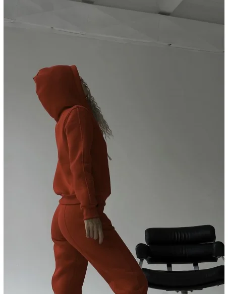 Женский, теплый костюм в красном цвете Женский, теплый костюм в красном цвете