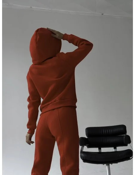 Женский, теплый костюм в красном цвете Женский, теплый костюм в красном цвете