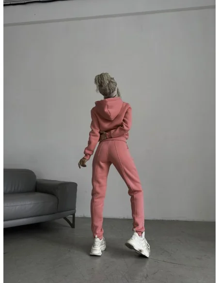 Женский, теплый костюм в розовом цвете