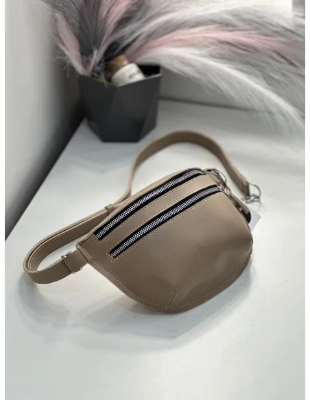 Бананка - поясна сумка, жіноча, у бежевому кольорі