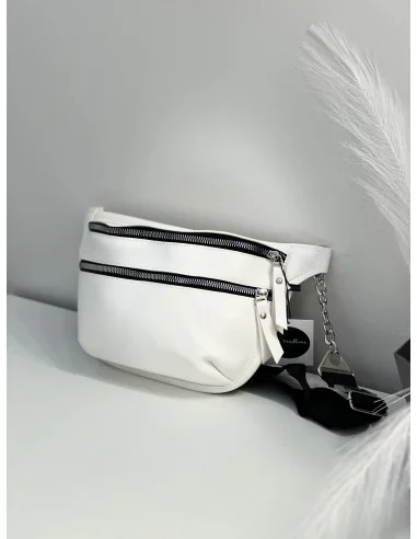 Поясная сумка - бананка, женская, в белом цвете