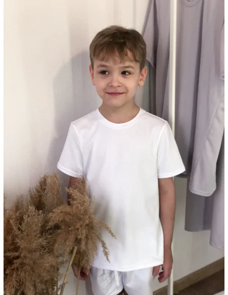 Костюм для мальчиков в белом цвете