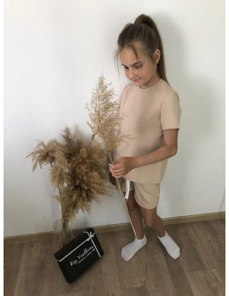 Костюм для девочек в бежевом цвете