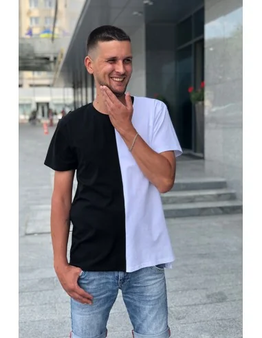 Футболка чорно-біла Classic UNISEX, поділена навпіл
