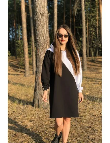 Платье-худи черно-белый, поделенный наискось Платье-худи черно-белый, поделенный наискось