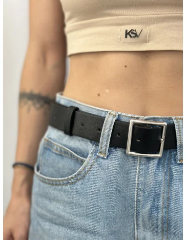 Широкий ремінь у чорному кольорі