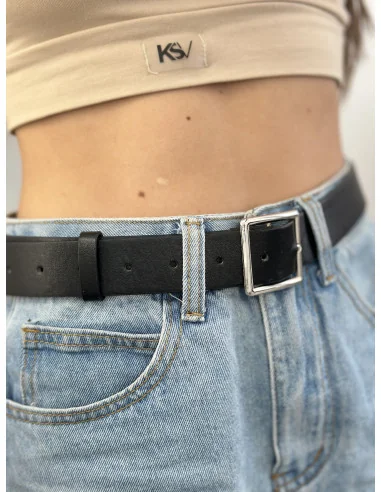 Широкий ремінь у чорному кольорі