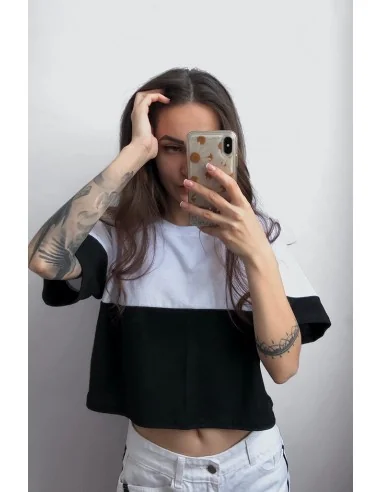 Топ, футболка укороченная, женская, черно-белая (верх белый Топ, футболка укороченная, женская, черно-белая (верх белый