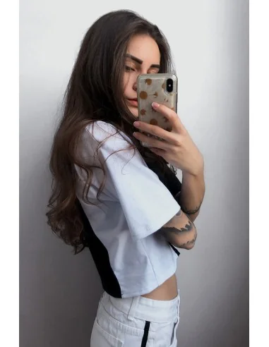 Топ, футболка вкорочена, чорно-біла с білою вставкою сбоку