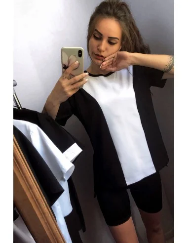 Футболка черно-белая Classic UNISEX с полоской по средине в Футболка черно-белая Classic UNISEX с полоской по средине в