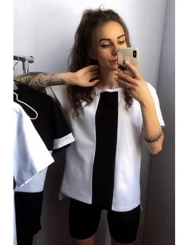 Футболка чорно-біла Classic UNISEX з чорною смужкою по середині Футболка чорно-біла Classic UNISEX з чорною смужкою по середині