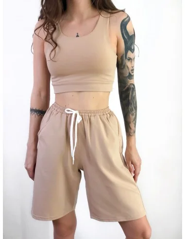 Шорты женские, удлиненные, цвет-бежевый Шорты женские, удлиненные, цвет-бежевый
