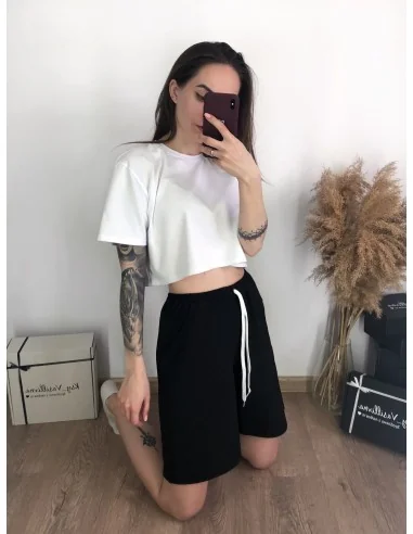 Шорти жіночі, подовжені, колір-чорний Шорти жіночі, подовжені, колір-чорний