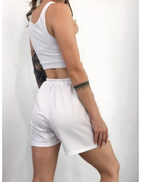 Шорты женские, укороченные, цвет-белый
