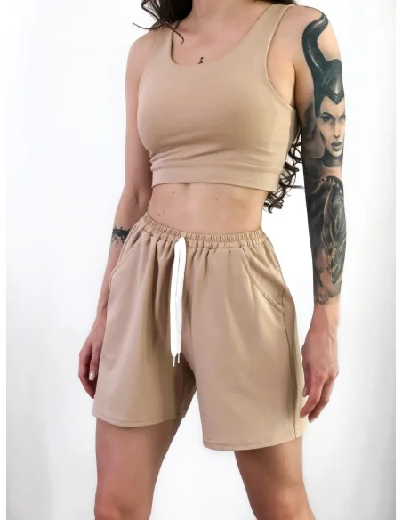 Костюм, топ з короткими шортами у кольорі - бежевий