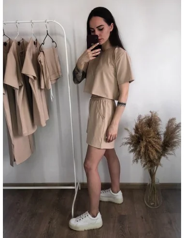 Костюм, кроп-топ с короткими шортами в цвете - бежевый