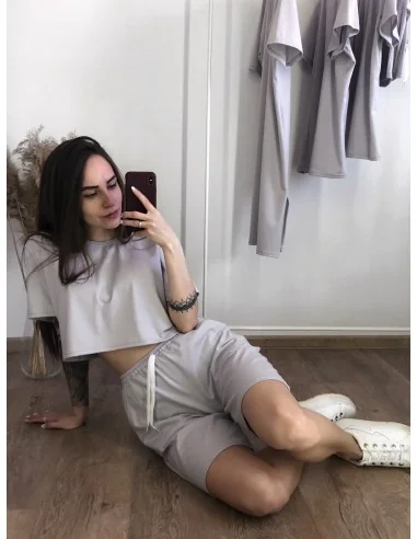 Костюм, топ с короткими шортами в цвете - камень