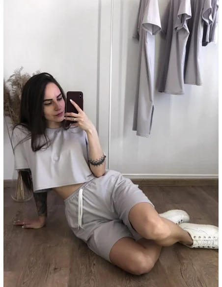 Костюм, топ с короткими шортами в цвете - камень