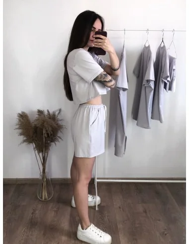 Костюм, топ с короткими шортами в цвете - камень