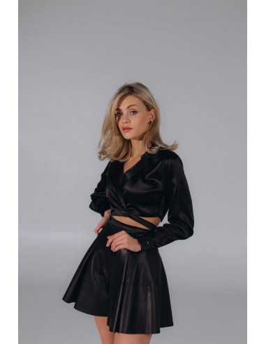 Женская рубашка черного цвета