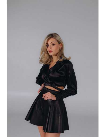 Женская рубашка черного цвета