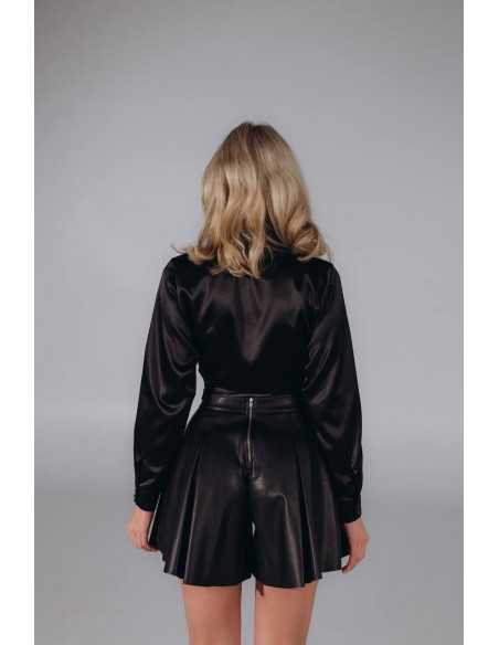 Женская рубашка черного цвета