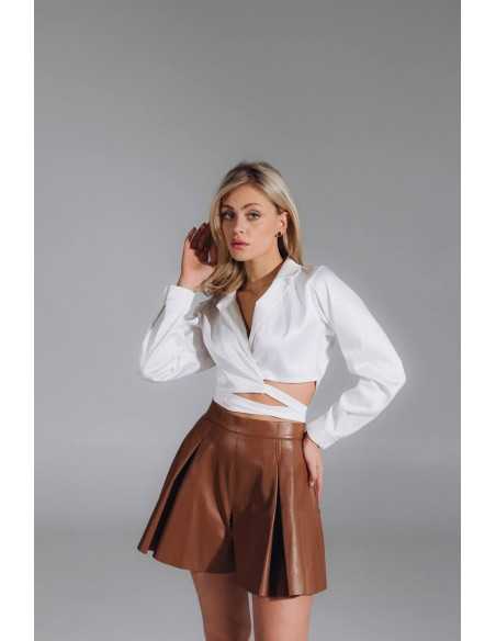 Женская рубашка молочного цвета