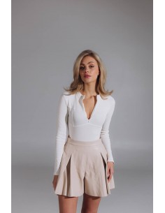 Шорти з еко шкіри у кольрі слонова кістка 2