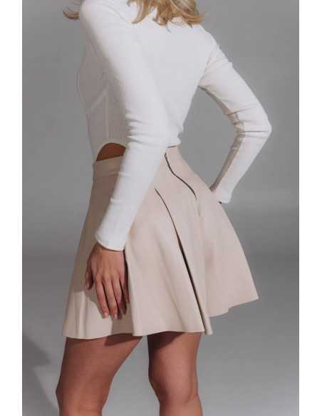 Шорти з еко шкіри у кольрі слонова кістка