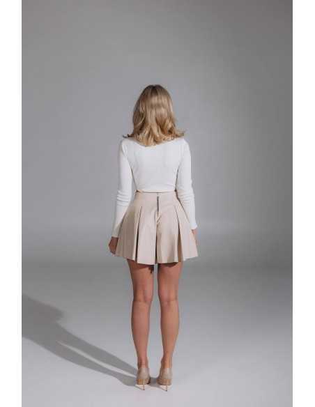 Шорти з еко шкіри у кольрі слонова кістка