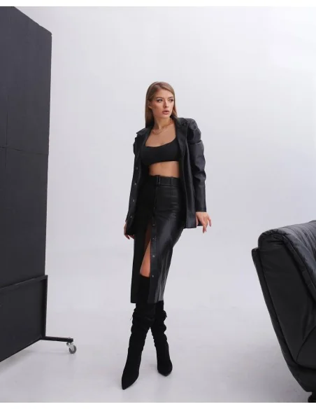 Спідниця на гудзиках з еко шкіри чорного кольру