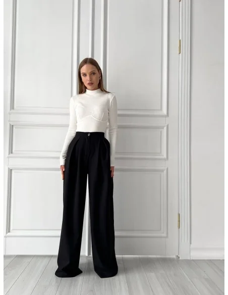 Женские брюки палаццо в черном цвете