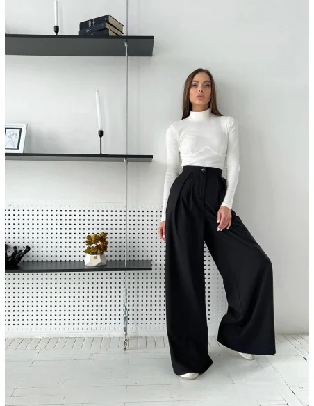Женские брюки палаццо в черном цвете