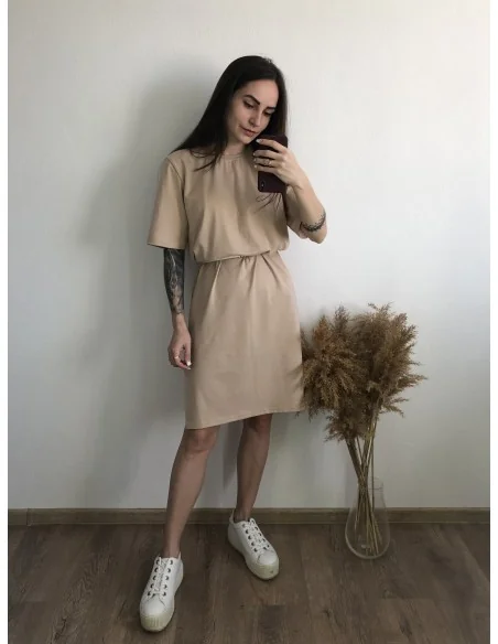 Платье-футболка, цвет-бежевый