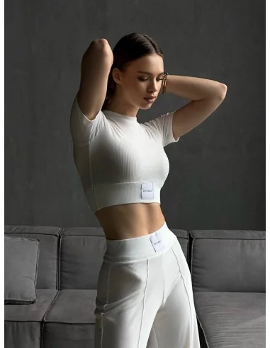 Костюм двойка,белого цвета