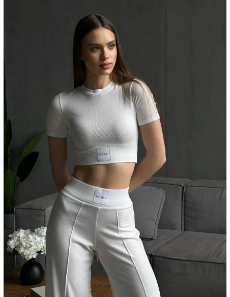 Костюм двойка,белого цвета