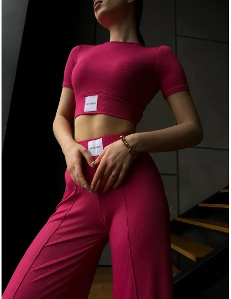 Костюм двойка, цвета фуксия