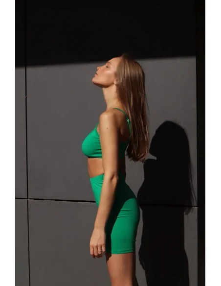 Летний, женский костюм в зеленом цвете